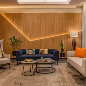 Courtyard By Marriott Center Munich