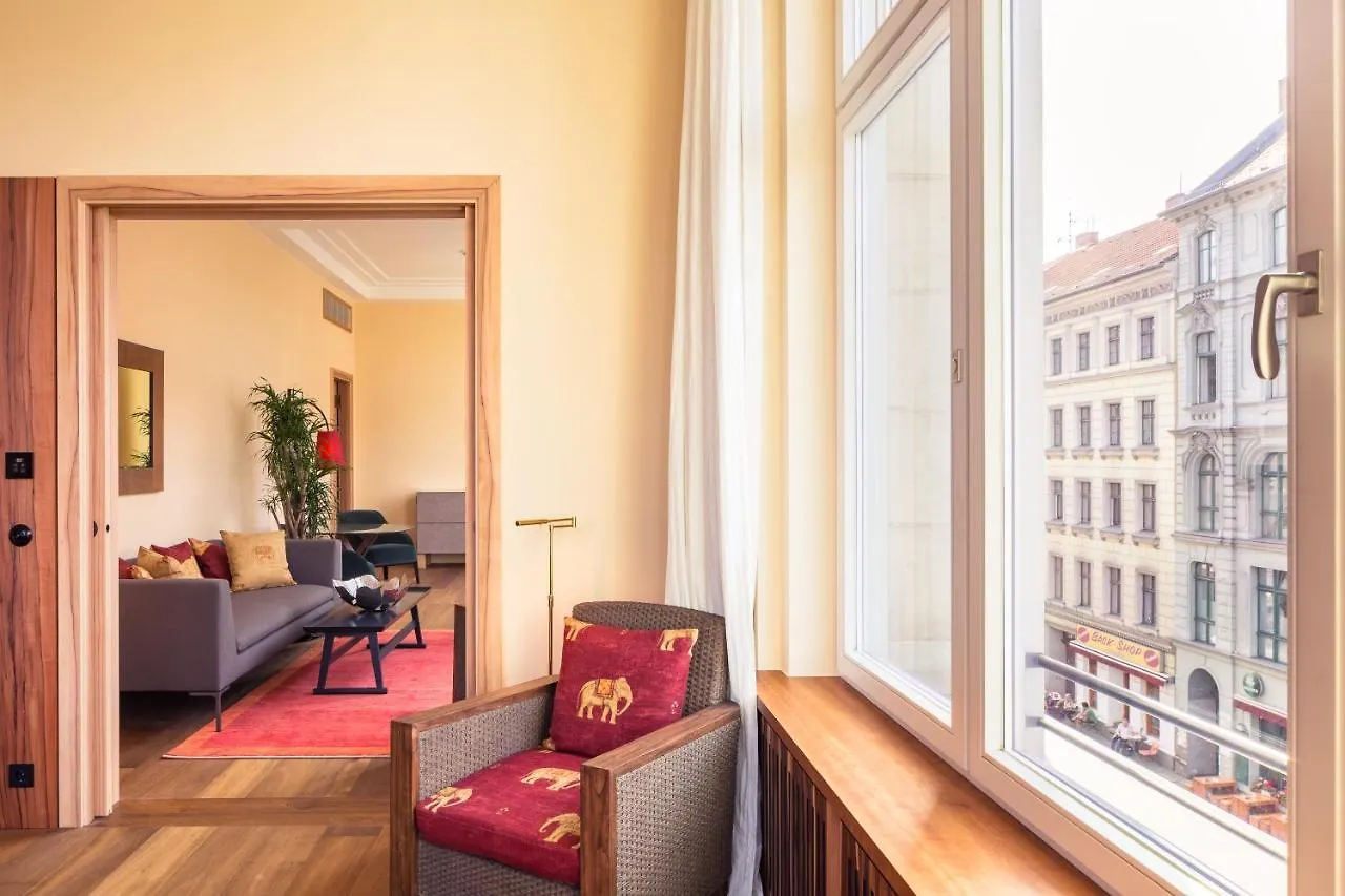 Orania.Berlin Hotell