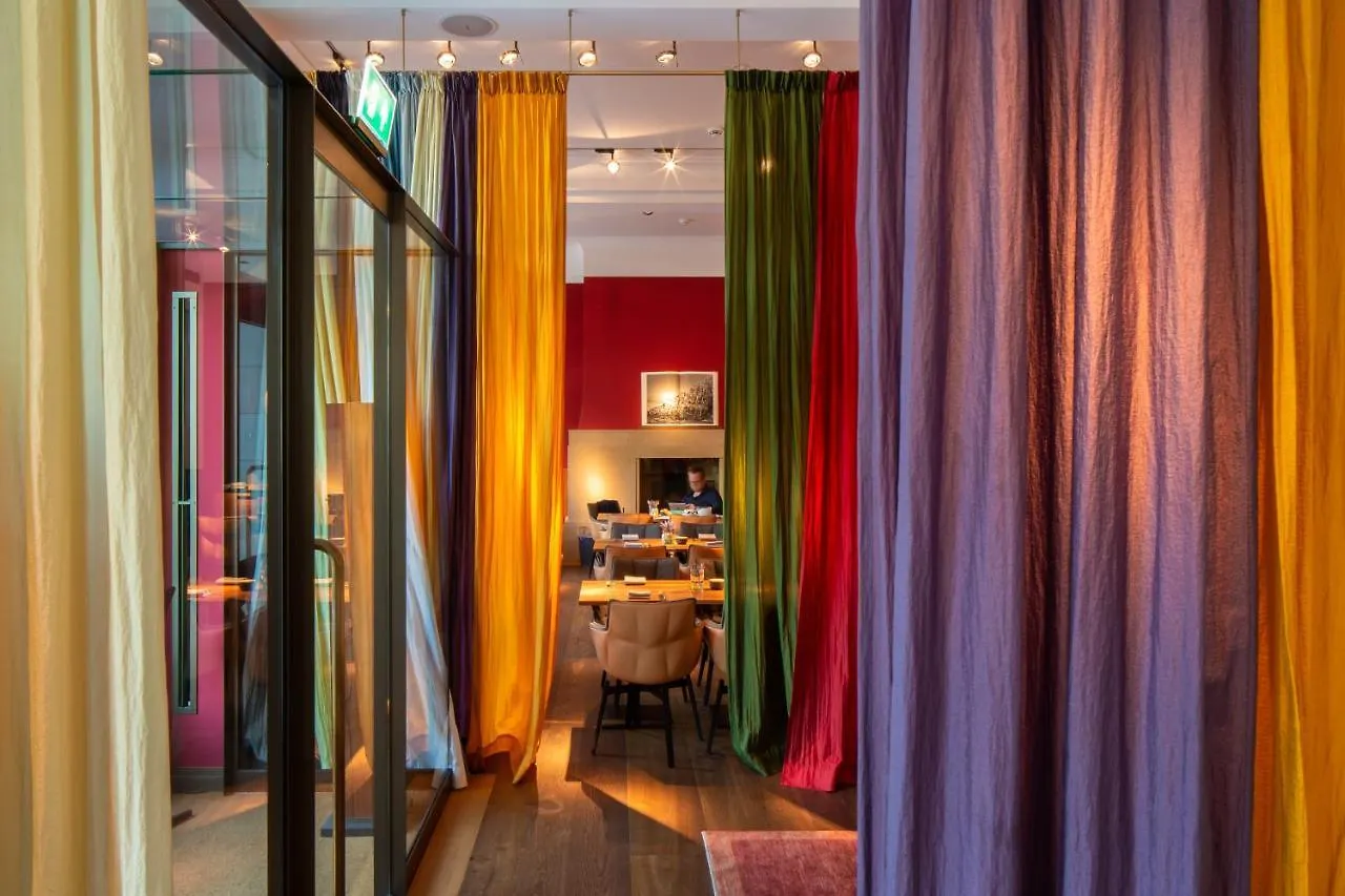 Orania.Berlin Hotell
